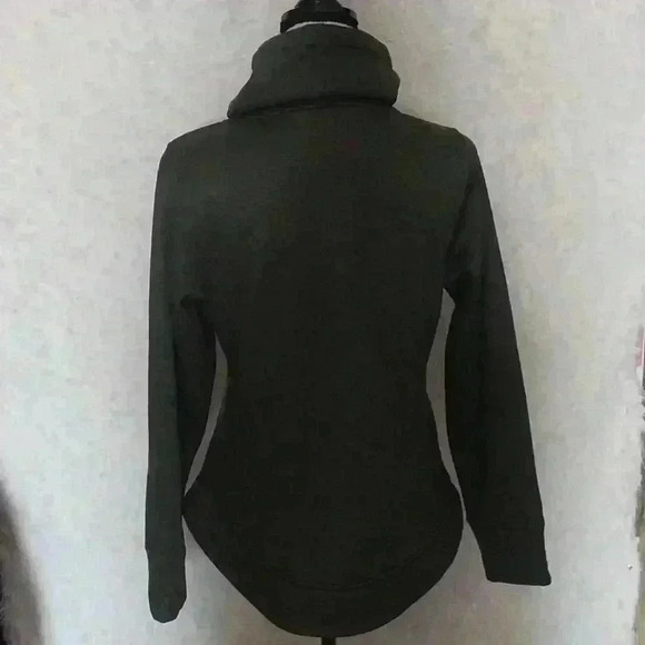 The North Face Green Long Sleeve Hoodie - Picture 5 of 8